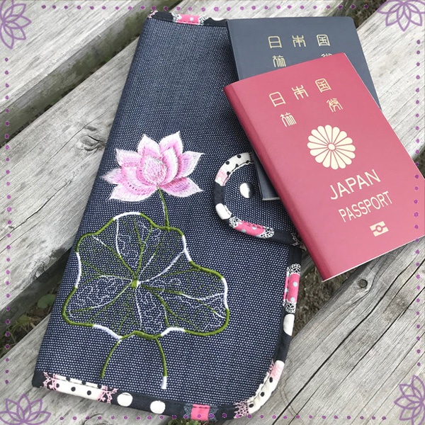 蓮刺繍パスポートケース